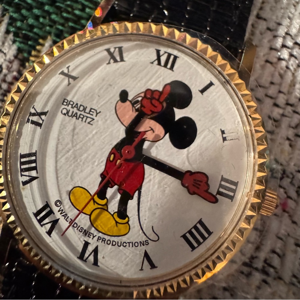 Vintage Bradley Quartz Mickey Mouse Men's Watch With Box Made In Hong Kong